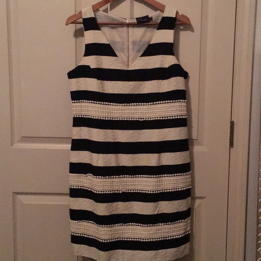 Just Taylor dress white and black